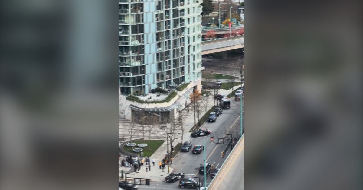 8-year-old girl dies in fall from Vancouver highrise balcony: police - CTV News