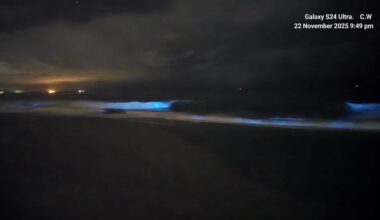 SunLive - Blue wave: An 'ethereal' spectacle at Pāpāmoa