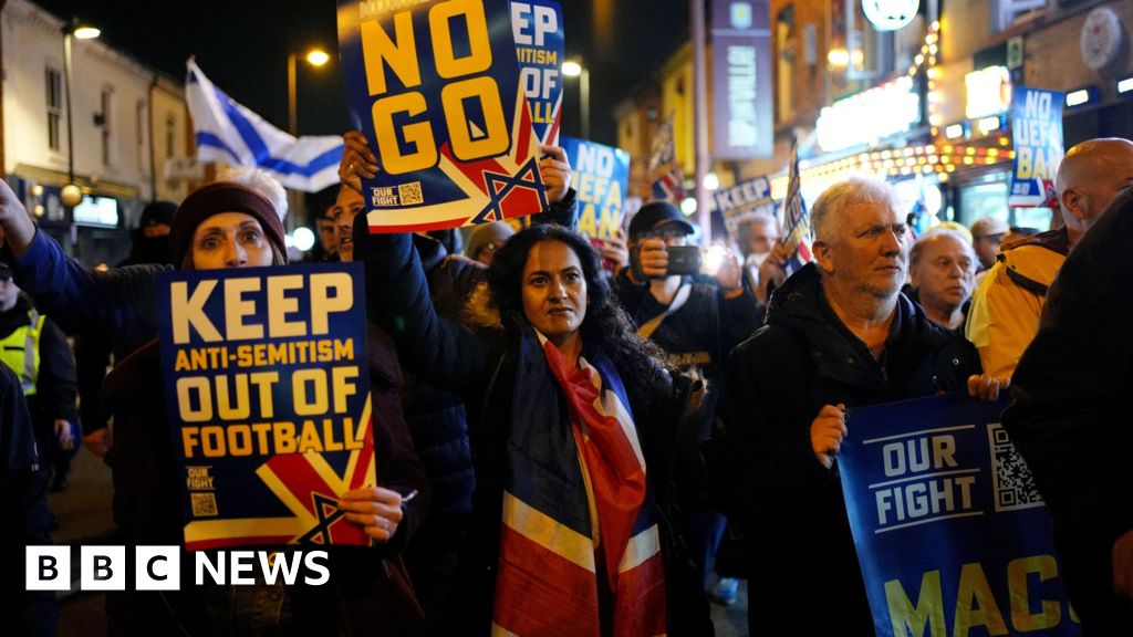 Birmingham sees Maccabi-Villa demos amid 'unprecedented' policing