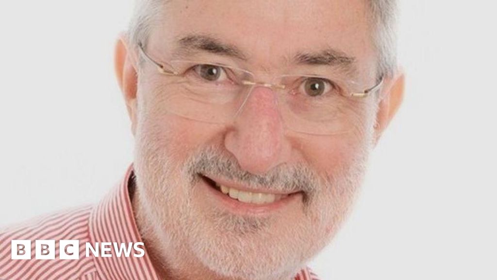 Pathologist died after Wythenshawe Hospital gave him wrong drug