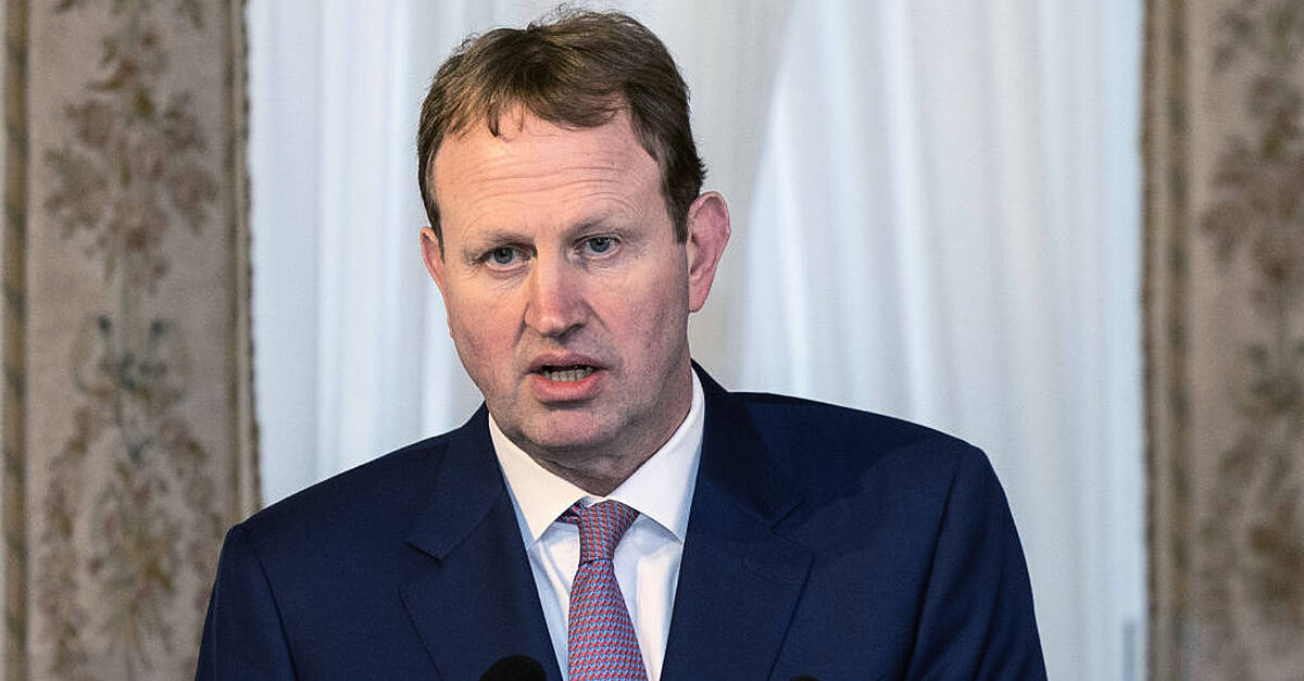 Asylum seekers to pay up to 40% of income to fund accommodation under new plan