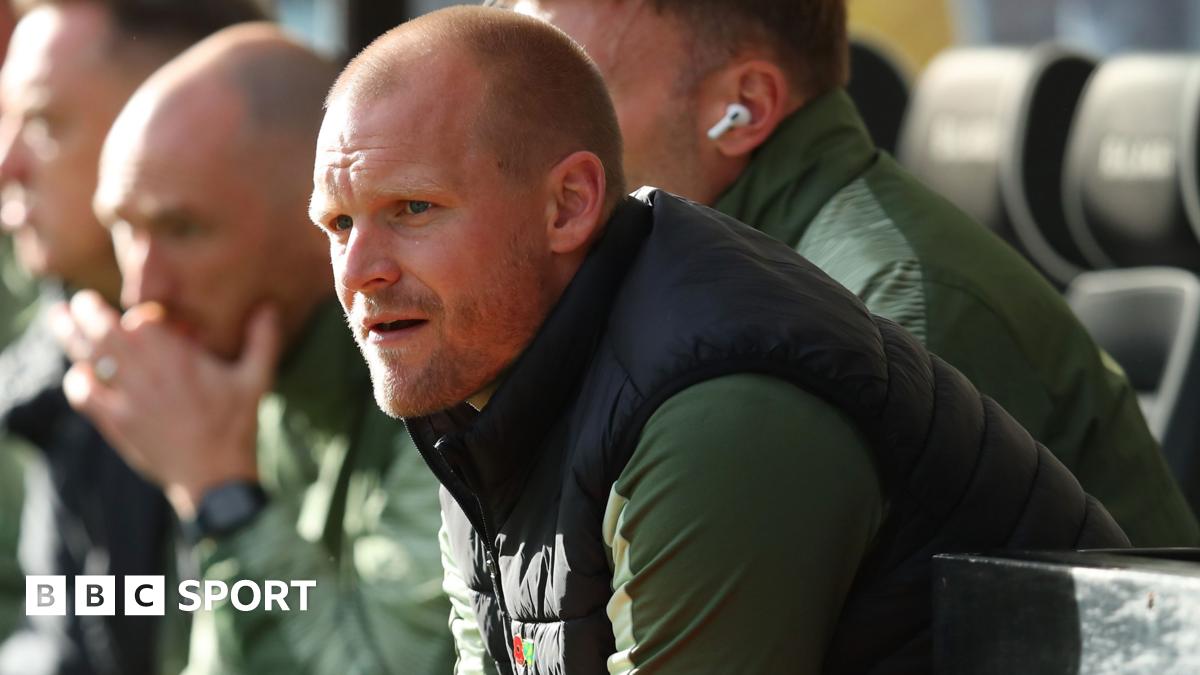 Norwich City 0-2 Hull City: Fans turn on boss Liam Manning after home loss