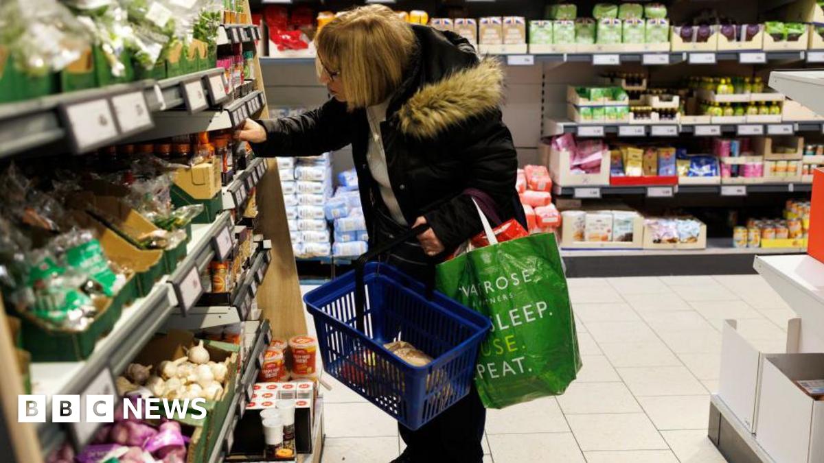 UK economic growth slows to 0.1% in final figures before Budget - follow live