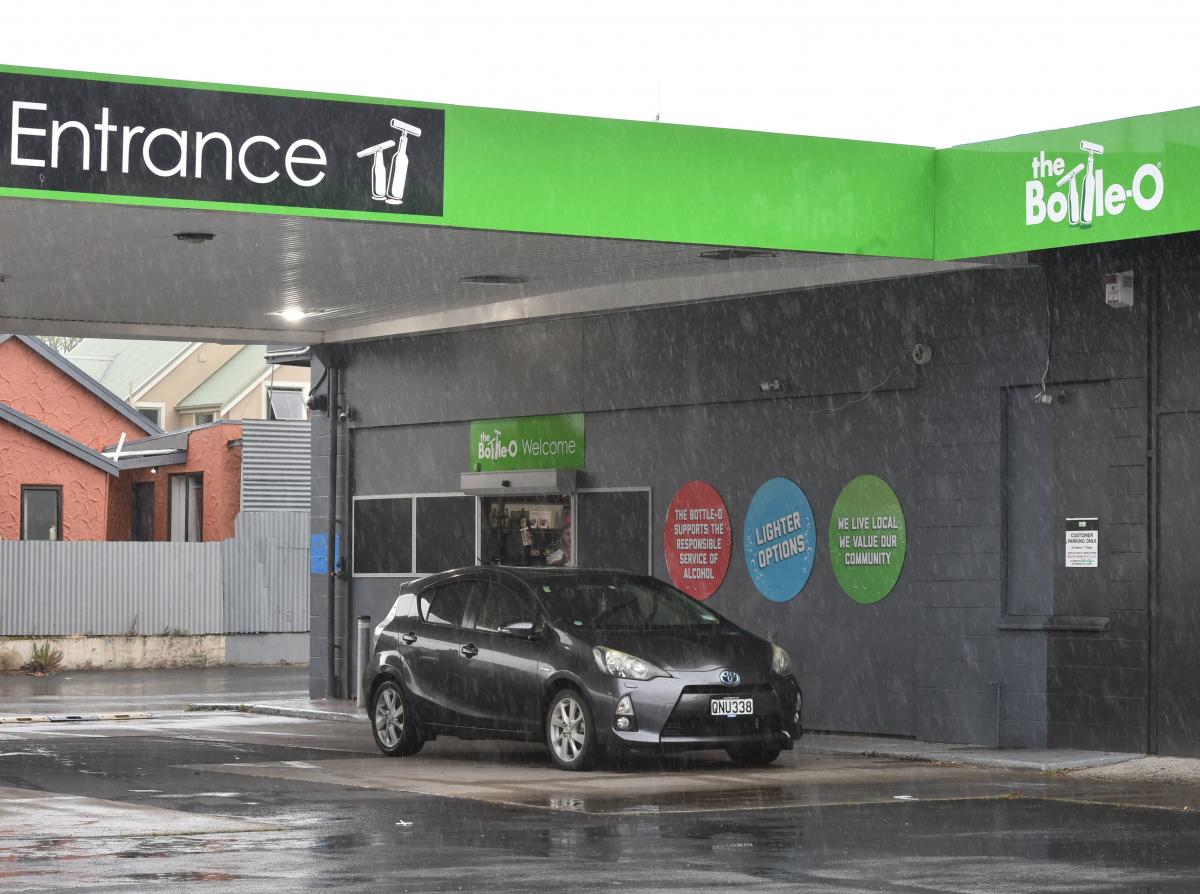 Bottle-O scales back bid to increase hours