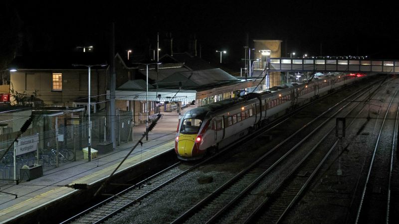 Counterterrorism police investigating after 10 wounded in UK train stabbing attack