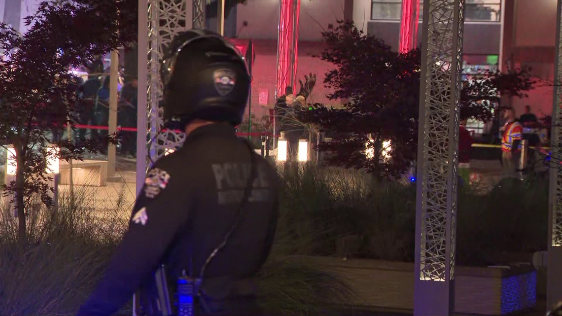 4 shot at Concord Christmas tree lighting