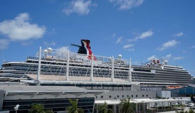 Stepbrother of teen who died on Florida cruise now a suspect