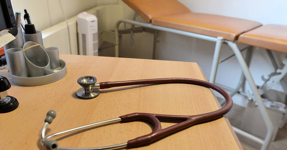 Cork teen had testicle removed after GP failed to diagnose well-known condition, inquiry told