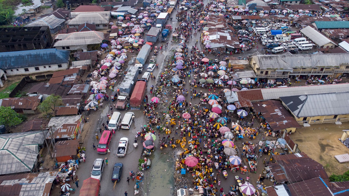 Second WHO-trained journalist wins road safety journalism award in Ghana