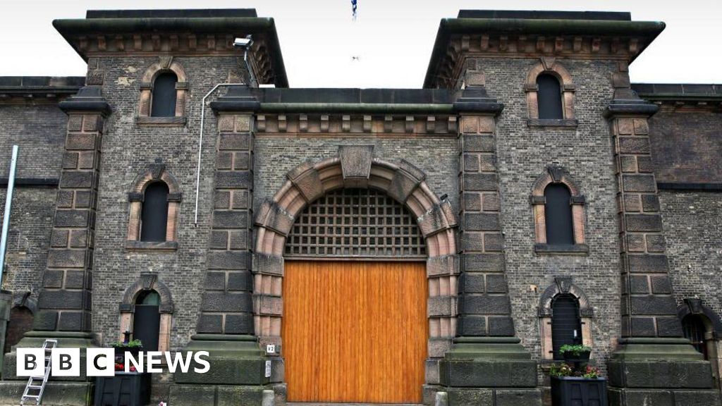Wandsworth prison's troubled history of overcrowding, escapes and mistaken releases