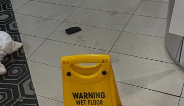 Man catches fire after powerbank overheats in Qantas business lounge, forcing evacuation