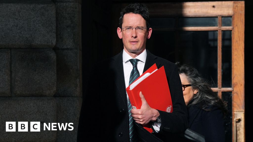 Irish teacher returns to prison after 'fanatical campaign'