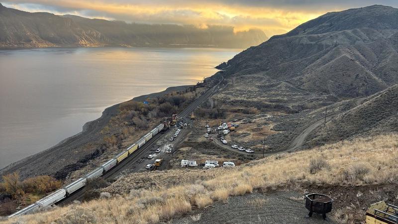 Cleanup underway after train carrying loaded fuel cars derails west of Kamloops