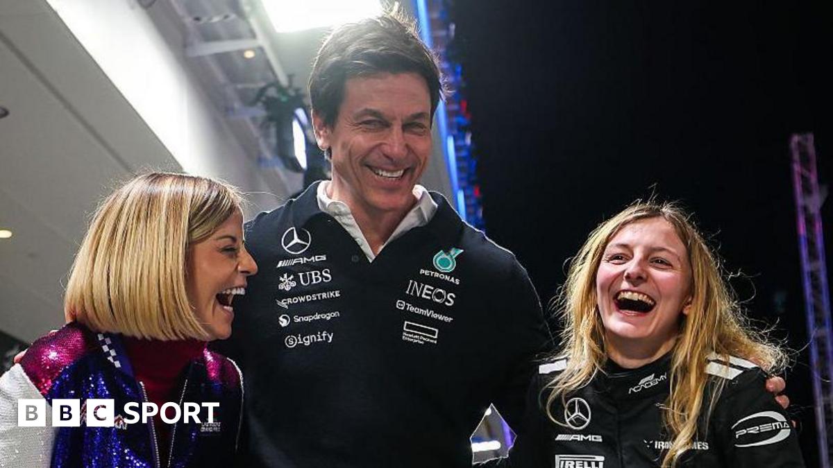 Doriane Pin celebrating after being crowned F1 Academy champion