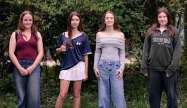 Teenagers trial life without social media ahead of new laws