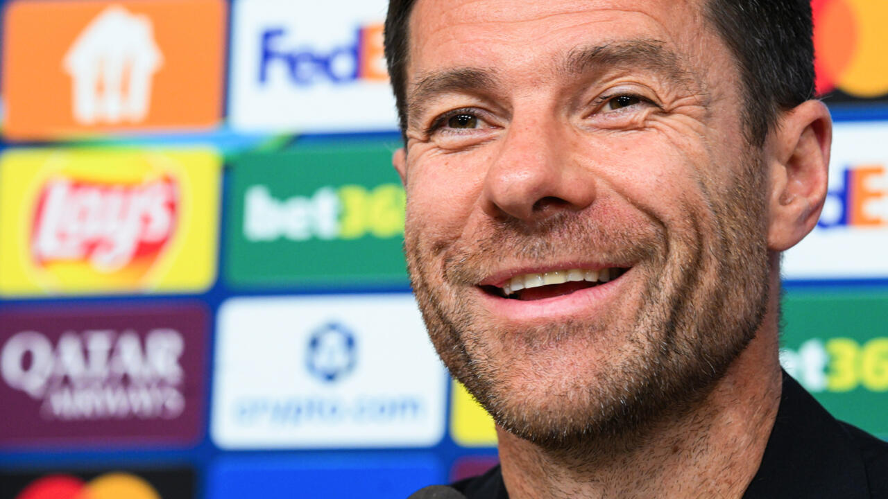 Alonso says must 'know how to live with' criticism at Real Madrid