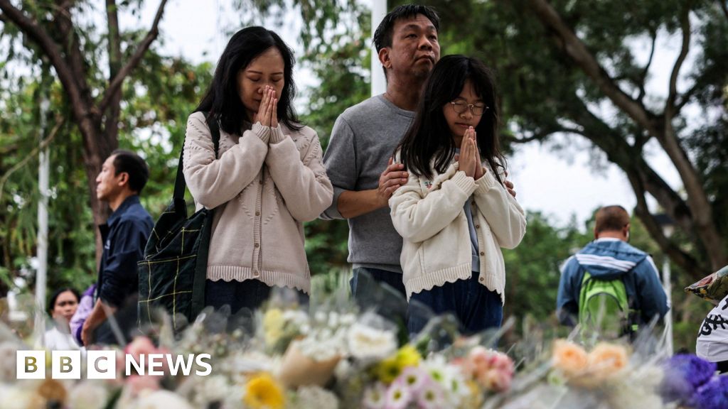 Death toll rises to 146 as thousands pay their respects