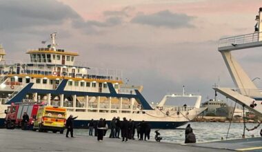 Man dies after his car enters sea at Salamina port