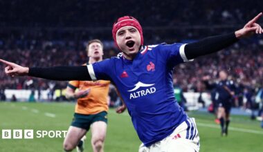 Louis Bielle-Biarrey celebrates scoring a try for France against Australia