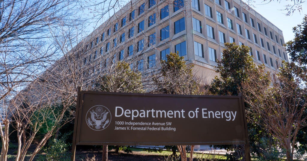 Trump signs executive order launching "Genesis" mission to expedite scientific discovery using AI