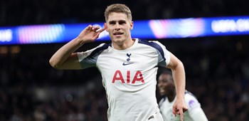 Micky Van de Ven makes UEFA Champions League history