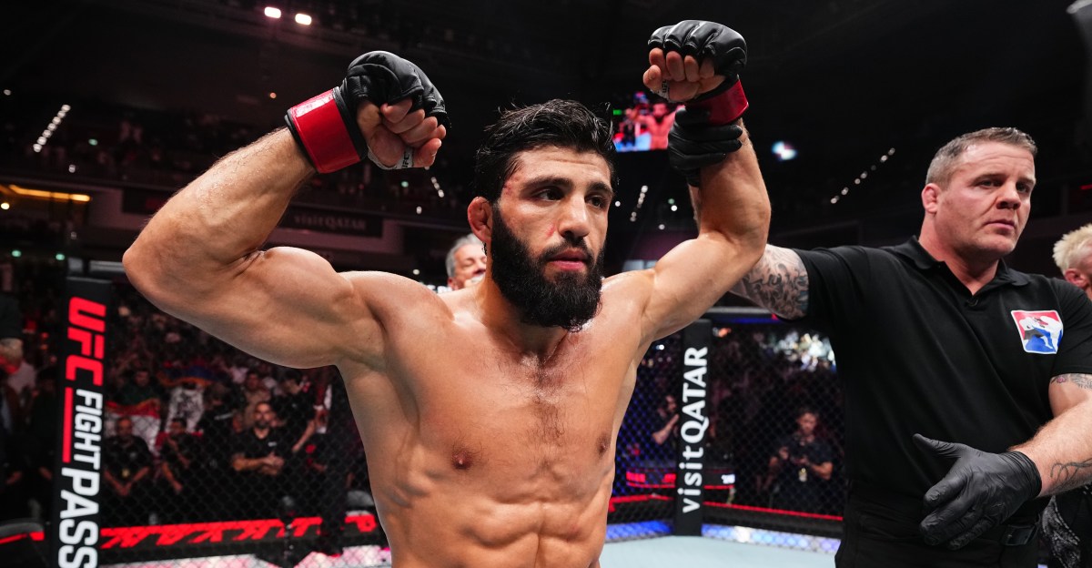 ‘The man to dethrone Ilia Topuria’: Pros react to Arman Tsarukyan crushing Dan Hooker at UFC Qatar