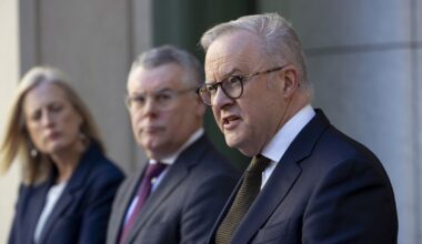 Environmental reform laws to pass after final-day deal between government, Greens