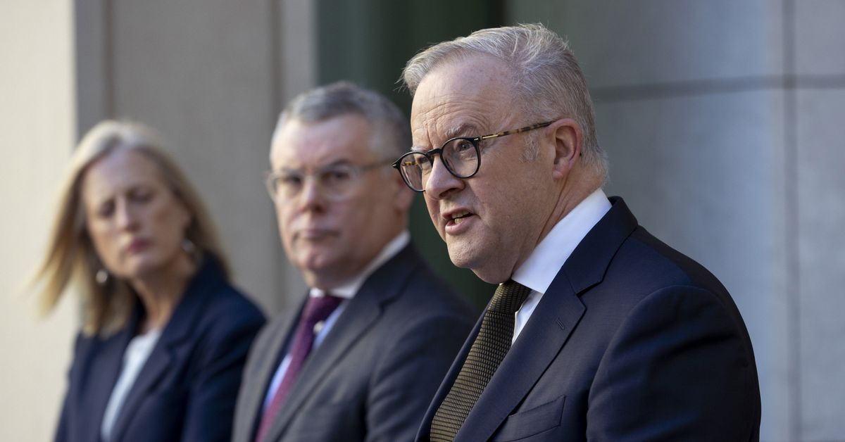 Environmental reform laws to pass after final-day deal between government, Greens