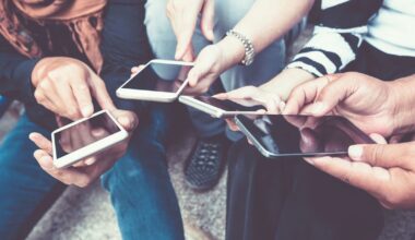 Too much screentime link alarming reason behind dementia spike in younger Australians