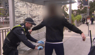 Concerns as police granted new weapon search powers in Melbourne CBD