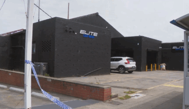 Man seriously injured in machete ambush at Melbourne car wash