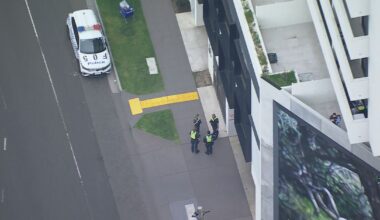 Knife-wielding teen arrested after 7am chase at Melbourne shopping centre