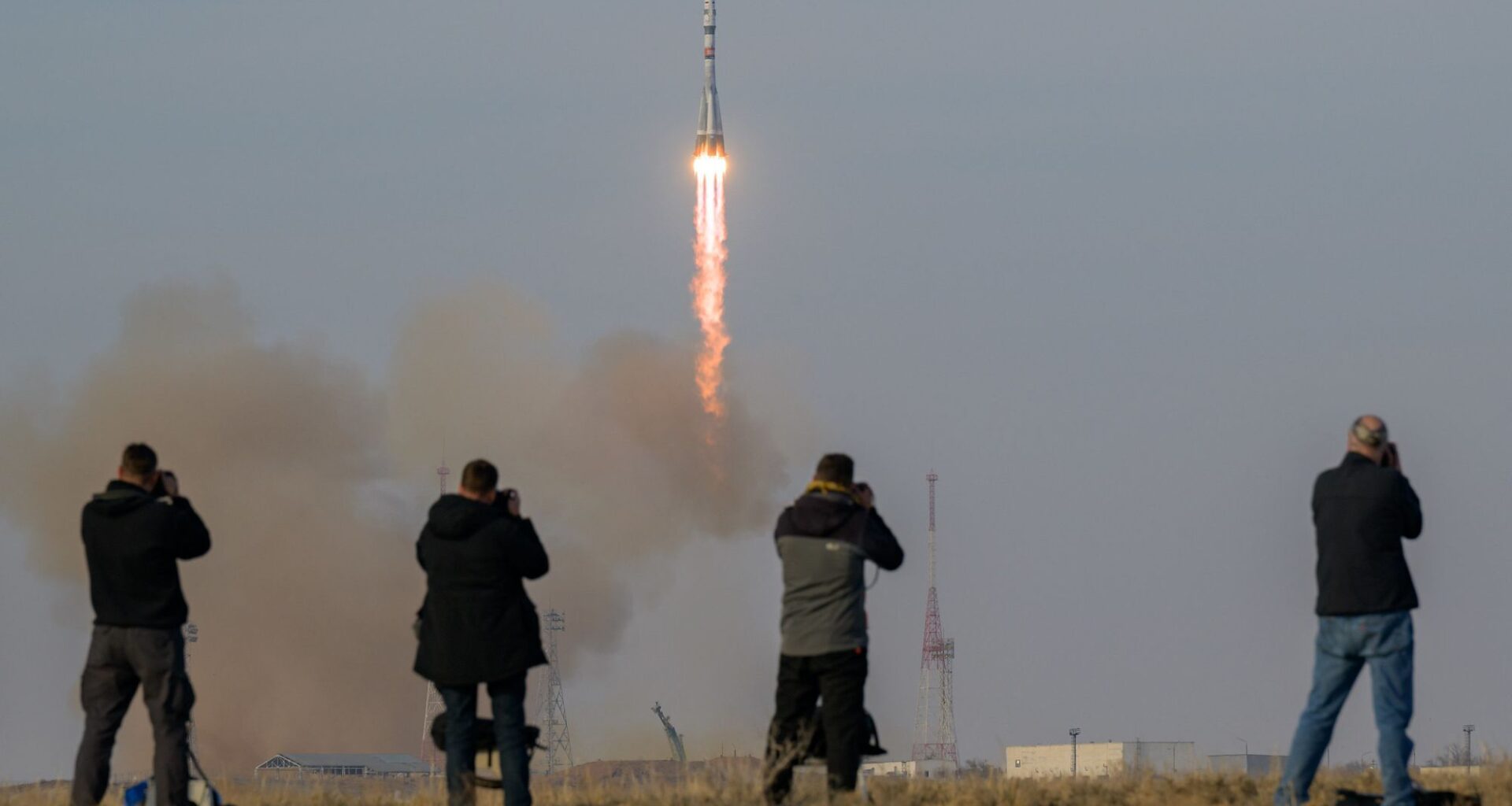 US-Russian Soyuz crew launches to the International Space Station on Thanksgiving Day
