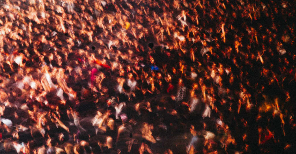 Getting throttled to My Bloody Valentine with 9,500 people