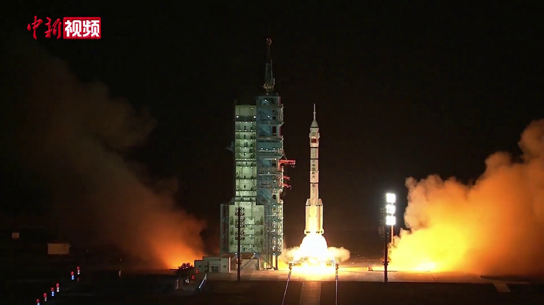 A screenshot of the launch of Long March 2F during the Shenzhou 19 mission.