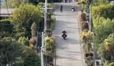 'Not convinced it's a good idea': Comedian rides up Baldwin St