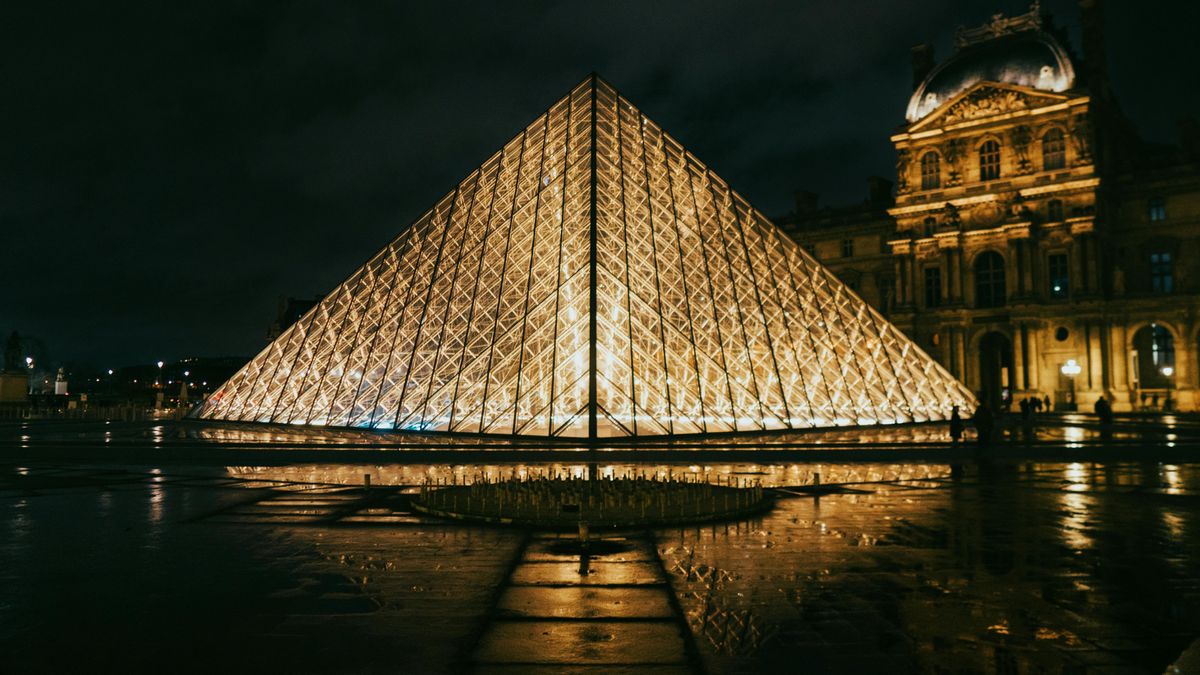 Louvre's security password was 'Louvre'?