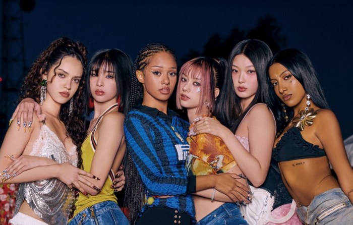 Hive's Korea-U.S. joint global girl group Cats Eye announced that it has received several death threats since its debut last year. [Photo source = Yonhap News]