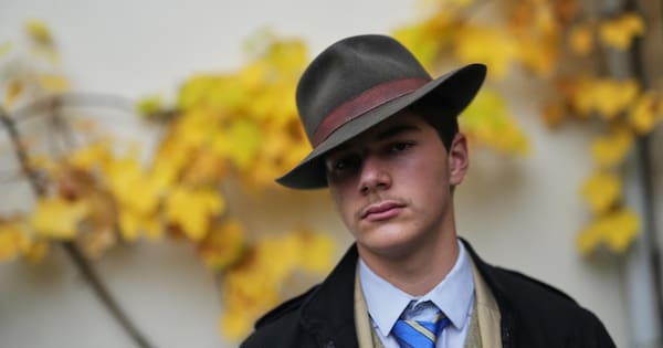 Meet the teen behind the Louvre mystery photo