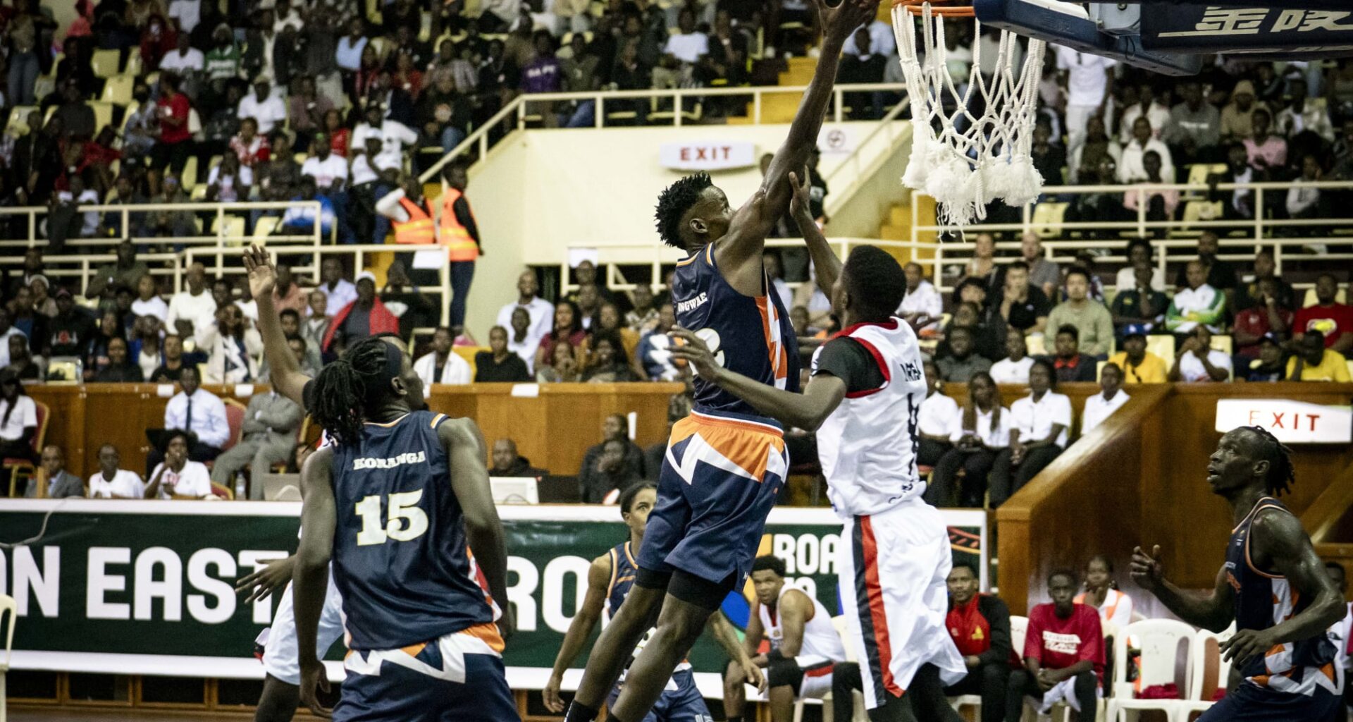 Hosts Thunder make light work of Blazers for opening day win