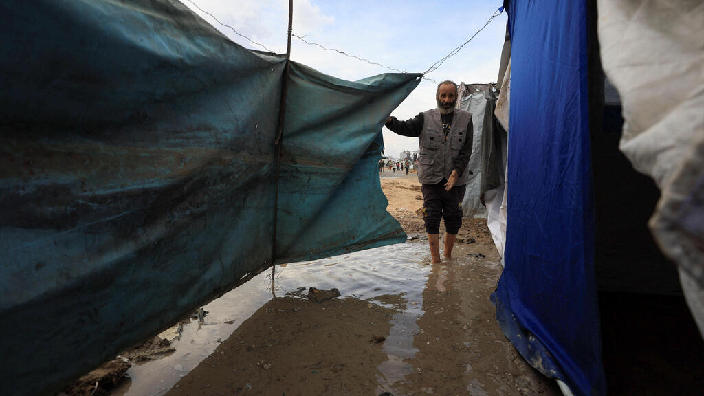 אוהלים בעיר עזה
