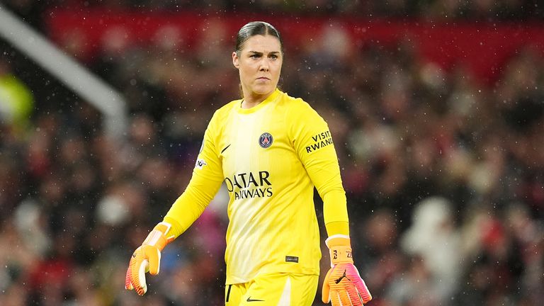 Mary Earps was booed by some on her Old Trafford return