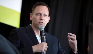 Stock Market Today: Dow Skids, AI Leader Dives After Peter Thiel Dumps Stake; Netflix Drops From $1,100 To $110 (Live Coverage)