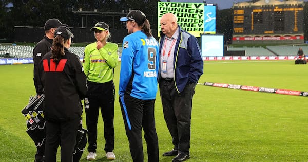 Women's Big Bash game called off with side three runs shy of win