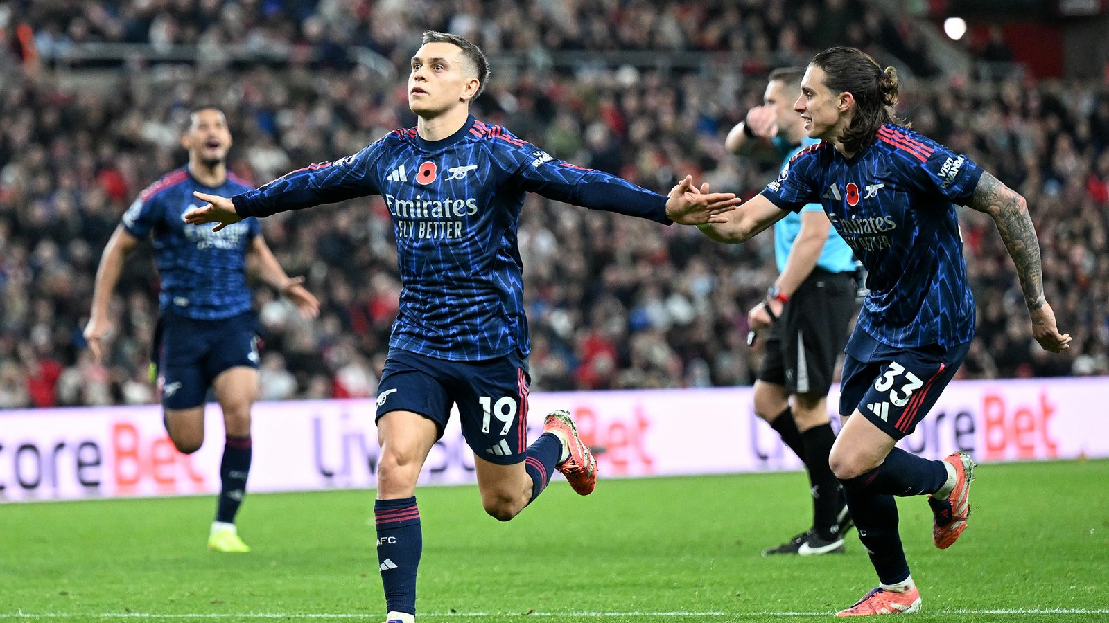 Sunderland 2 - 2 Arsenal - Match Report