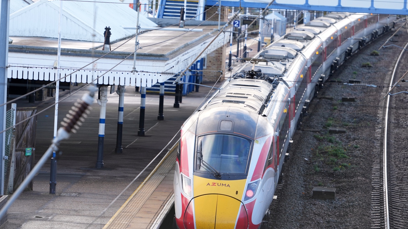 Police rule out terrorism in stabbing attack on UK train after 2 men are arrested : NPR