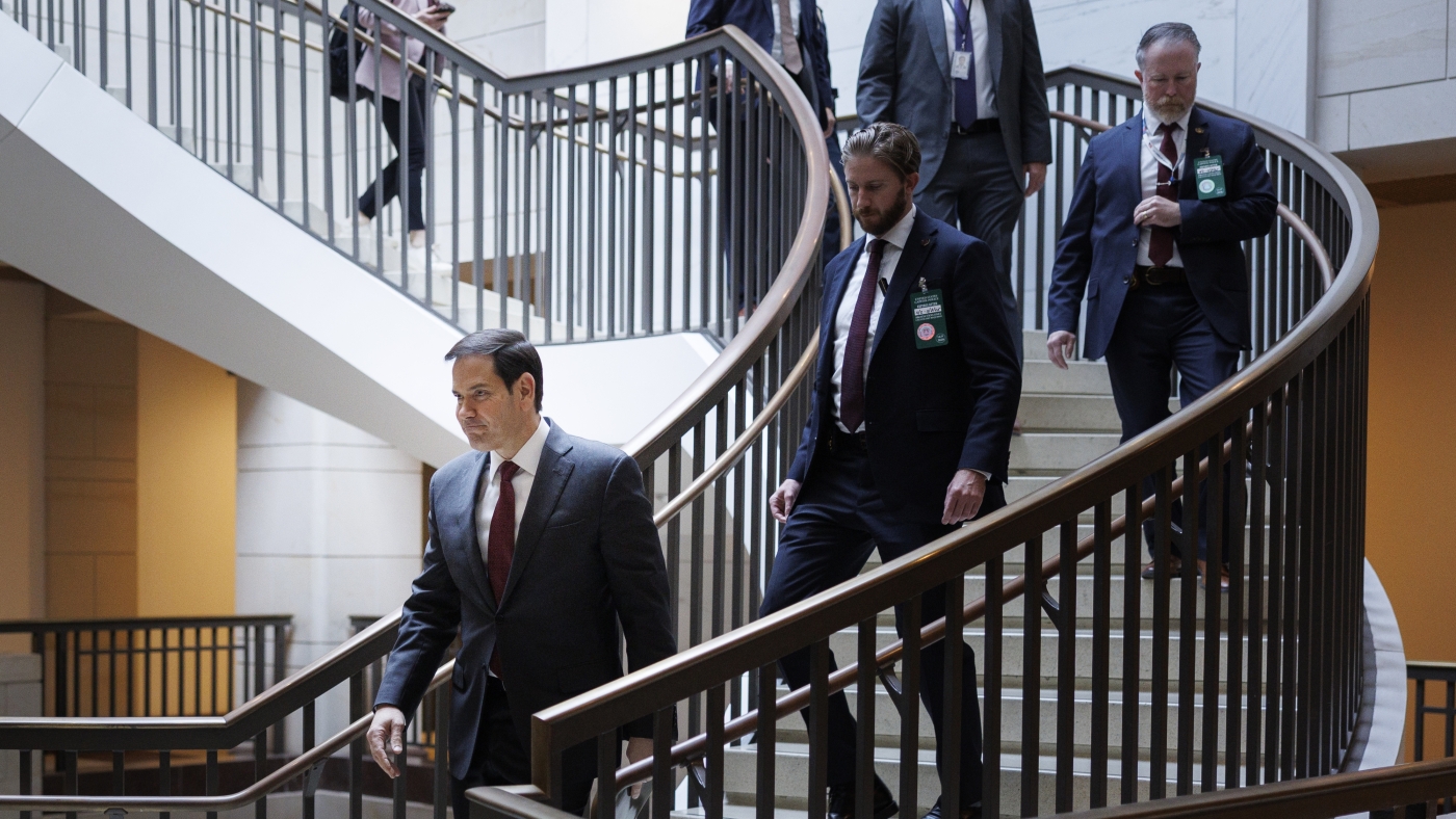 Rubio, Hegseth brief lawmakers on boat strikes as frustration grows on Capitol Hill : NPR