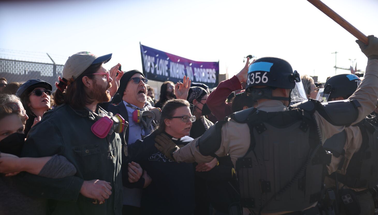 Cops injured, faith leaders among 21 arrested after scuffles erupt during Broadview ICE facility protest