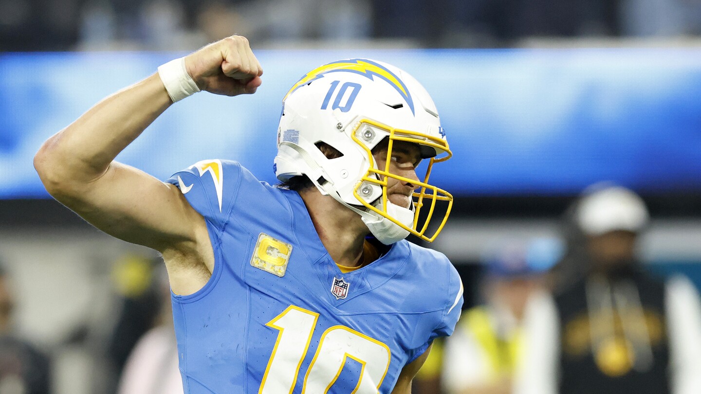 2025 Week 11 Fantasy Football Rankings: QB