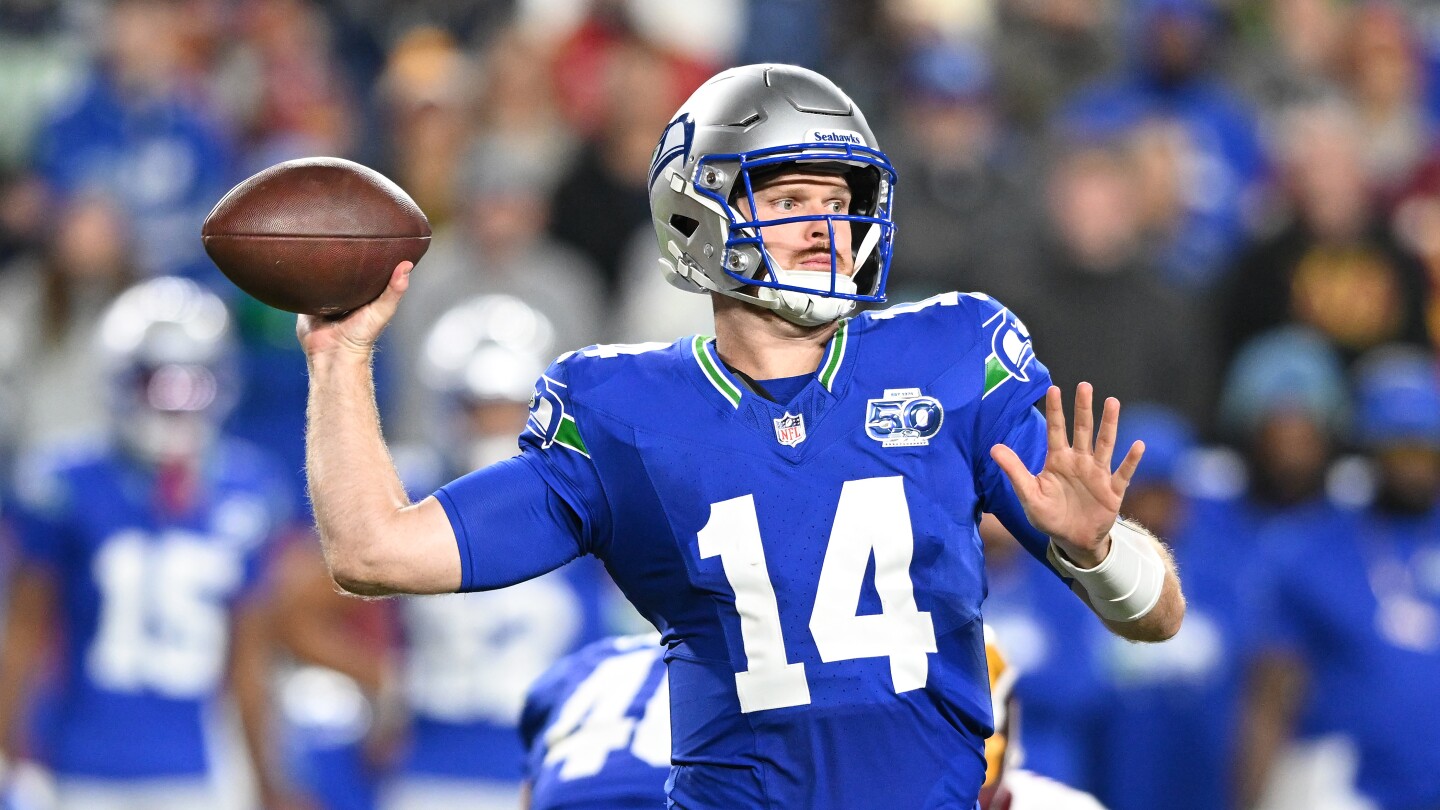 Sunday Night Football: Sam Darnold's big night leads Seahawks to 38-14 win over Commanders